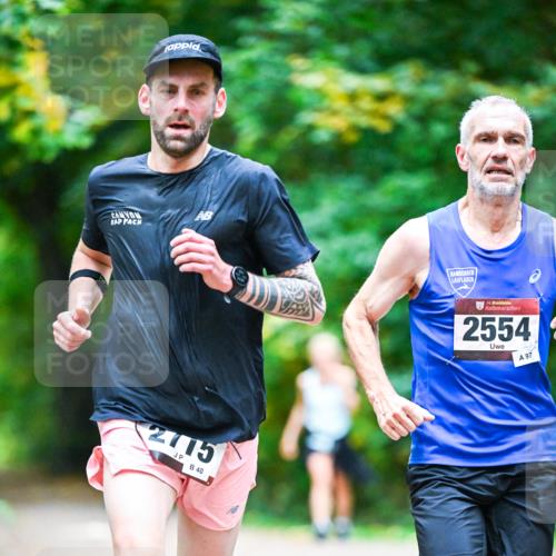 12.10.2025 - Bramfelder Halbmarathon 2025 Dr. Thomas Lammeyer http://msf.ph/oto/9344348 12.10.2025 10:08:29 Laufen 275, 40, 34, 2554, 97 meine-sportfotos.de