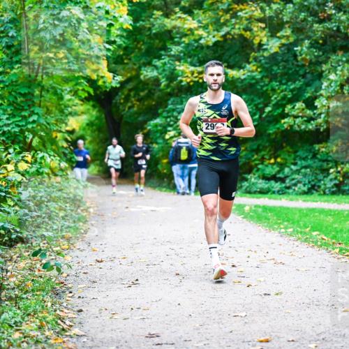 12.10.2025 - Bramfelder Halbmarathon 2025 Dr. Thomas Lammeyer http://msf.ph/oto/9344372 12.10.2025 10:08:59 Laufen 296 meine-sportfotos.de