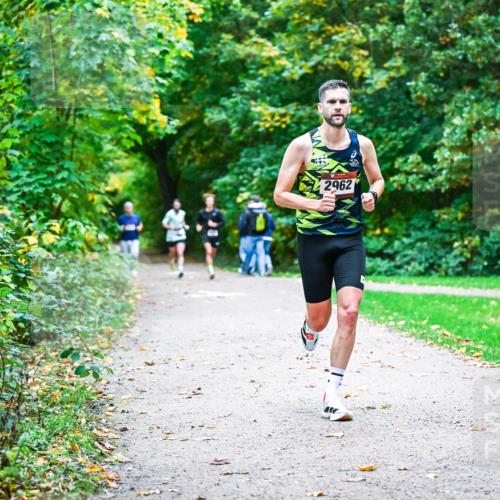 12.10.2025 - Bramfelder Halbmarathon 2025 Dr. Thomas Lammeyer http://msf.ph/oto/9344375 12.10.2025 10:08:59 Laufen 2962 meine-sportfotos.de