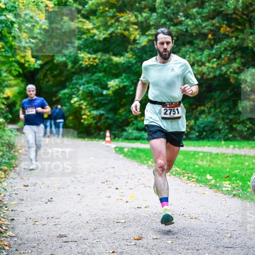 12.10.2025 - Bramfelder Halbmarathon 2025 Dr. Thomas Lammeyer http://msf.ph/oto/9344402 12.10.2025 10:09:06 Laufen 2751, 2549 meine-sportfotos.de