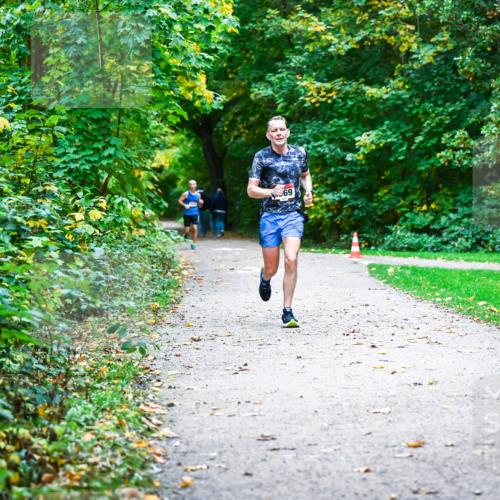 12.10.2025 - Bramfelder Halbmarathon 2025 Dr. Thomas Lammeyer http://msf.ph/oto/9344435 12.10.2025 10:09:17 Laufen 69 meine-sportfotos.de