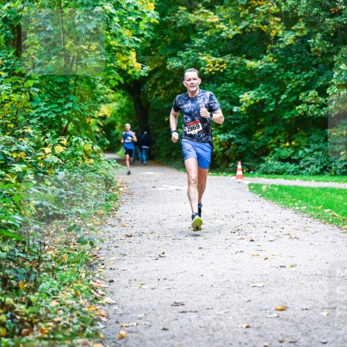12.10.2025 - Bramfelder Halbmarathon 2025 Dr. Thomas Lammeyer http://msf.ph/oto/9344437 12.10.2025 10:09:17 Laufen 2969 meine-sportfotos.de