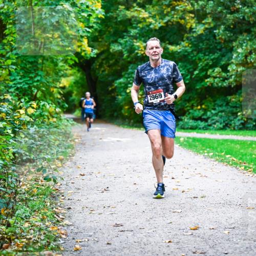 12.10.2025 - Bramfelder Halbmarathon 2025 Dr. Thomas Lammeyer http://msf.ph/oto/9344443 12.10.2025 10:09:18 Laufen 2969, 83 meine-sportfotos.de