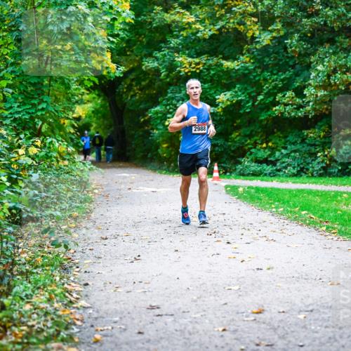 12.10.2025 - Bramfelder Halbmarathon 2025 Dr. Thomas Lammeyer http://msf.ph/oto/9344457 12.10.2025 10:09:24 Laufen 2988 meine-sportfotos.de