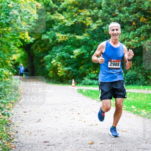 12.10.2025 - Bramfelder Halbmarathon 2025 Dr. Thomas Lammeyer http://msf.ph/oto/9344469 12.10.2025 10:09:25 Laufen 2988 meine-sportfotos.de