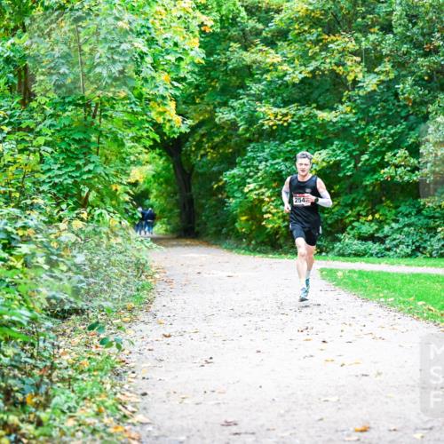 12.10.2025 - Bramfelder Halbmarathon 2025 Dr. Thomas Lammeyer http://msf.ph/oto/9344482 12.10.2025 10:09:47 Laufen 254 meine-sportfotos.de