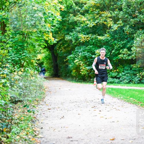 12.10.2025 - Bramfelder Halbmarathon 2025 Dr. Thomas Lammeyer http://msf.ph/oto/9344486 12.10.2025 10:09:47 Laufen 2543 meine-sportfotos.de