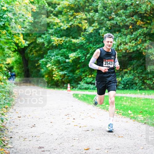 12.10.2025 - Bramfelder Halbmarathon 2025 Dr. Thomas Lammeyer http://msf.ph/oto/9344496 12.10.2025 10:09:49 Laufen 2543, 847 meine-sportfotos.de