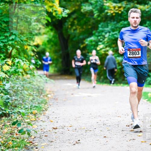 12.10.2025 - Bramfelder Halbmarathon 2025 Dr. Thomas Lammeyer http://msf.ph/oto/9344528 12.10.2025 10:10:54 Laufen 2803 meine-sportfotos.de