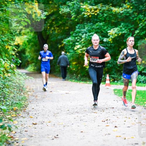 12.10.2025 - Bramfelder Halbmarathon 2025 Dr. Thomas Lammeyer http://msf.ph/oto/9344541 12.10.2025 10:10:59 Laufen 2431, 2955 meine-sportfotos.de