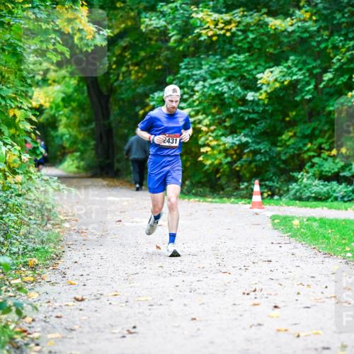 12.10.2025 - Bramfelder Halbmarathon 2025 Dr. Thomas Lammeyer http://msf.ph/oto/9344552 12.10.2025 10:11:01 Laufen 2431 meine-sportfotos.de
