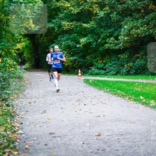 12.10.2025 - Bramfelder Halbmarathon 2025 Dr. Thomas Lammeyer http://msf.ph/oto/9344579 12.10.2025 10:11:12 Laufen 302593 meine-sportfotos.de