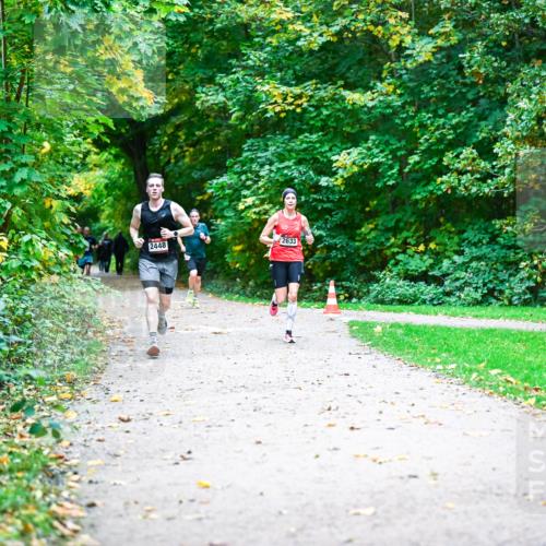 12.10.2025 - Bramfelder Halbmarathon 2025 Dr. Thomas Lammeyer http://msf.ph/oto/9344622 12.10.2025 10:11:24 Laufen 2448, 2633 meine-sportfotos.de