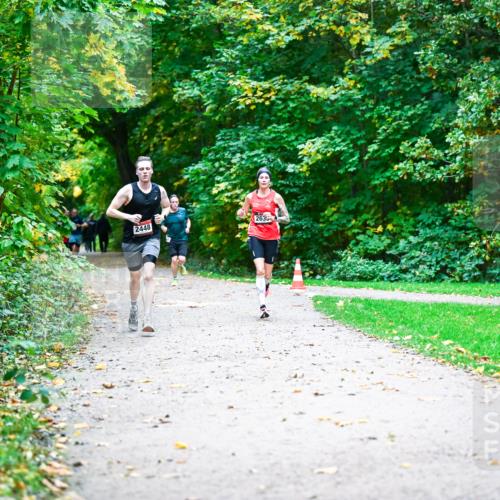 12.10.2025 - Bramfelder Halbmarathon 2025 Dr. Thomas Lammeyer http://msf.ph/oto/9344624 12.10.2025 10:11:25 Laufen 2448, 2635 meine-sportfotos.de