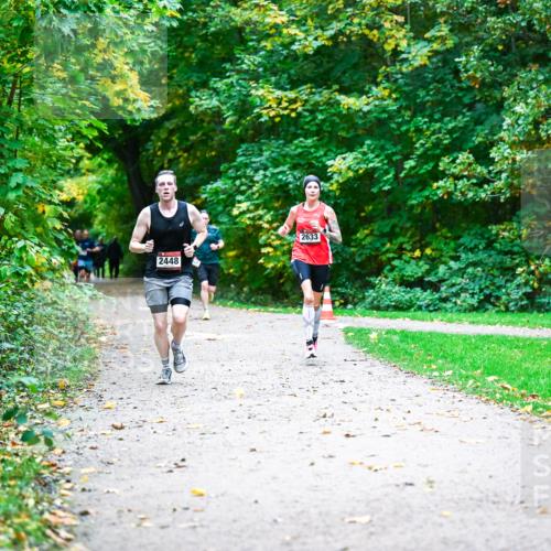 12.10.2025 - Bramfelder Halbmarathon 2025 Dr. Thomas Lammeyer http://msf.ph/oto/9344627 12.10.2025 10:11:25 Laufen 2448, 2633 meine-sportfotos.de
