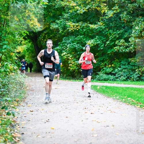 12.10.2025 - Bramfelder Halbmarathon 2025 Dr. Thomas Lammeyer http://msf.ph/oto/9344630 12.10.2025 10:11:26 Laufen 2448, 2633 meine-sportfotos.de