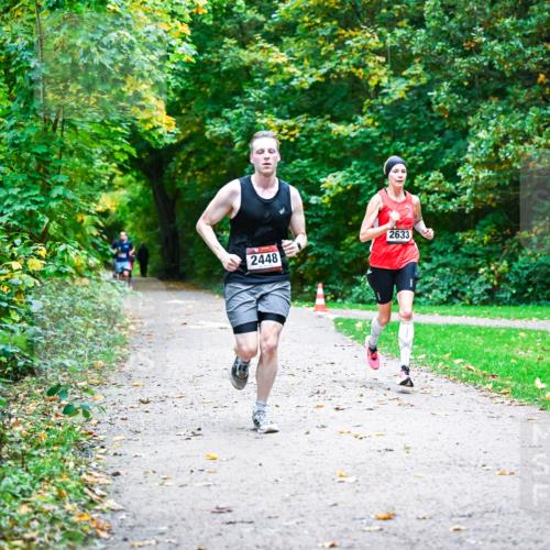12.10.2025 - Bramfelder Halbmarathon 2025 Dr. Thomas Lammeyer http://msf.ph/oto/9344638 12.10.2025 10:11:27 Laufen 2448, 2633 meine-sportfotos.de