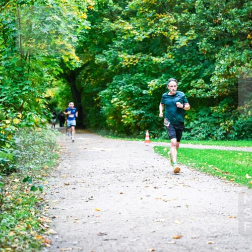 12.10.2025 - Bramfelder Halbmarathon 2025 Dr. Thomas Lammeyer http://msf.ph/oto/9344652 12.10.2025 10:11:30 Laufen 38 meine-sportfotos.de