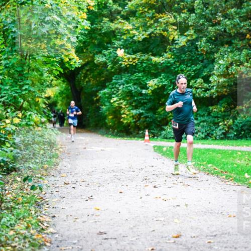 12.10.2025 - Bramfelder Halbmarathon 2025 Dr. Thomas Lammeyer http://msf.ph/oto/9344654 12.10.2025 10:11:30 Laufen 88 meine-sportfotos.de
