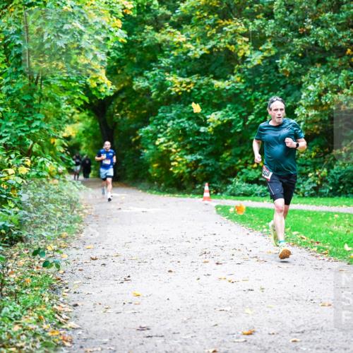 12.10.2025 - Bramfelder Halbmarathon 2025 Dr. Thomas Lammeyer http://msf.ph/oto/9344657 12.10.2025 10:11:30 Laufen 88 meine-sportfotos.de