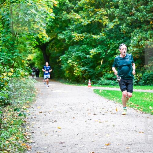 12.10.2025 - Bramfelder Halbmarathon 2025 Dr. Thomas Lammeyer http://msf.ph/oto/9344658 12.10.2025 10:11:31 Laufen 88 meine-sportfotos.de