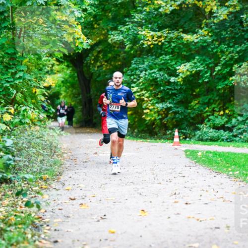 12.10.2025 - Bramfelder Halbmarathon 2025 Dr. Thomas Lammeyer http://msf.ph/oto/9344665 12.10.2025 10:11:34 Laufen 2770 meine-sportfotos.de