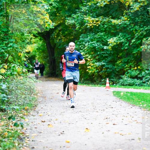 12.10.2025 - Bramfelder Halbmarathon 2025 Dr. Thomas Lammeyer http://msf.ph/oto/9344666 12.10.2025 10:11:34 Laufen 2770 meine-sportfotos.de
