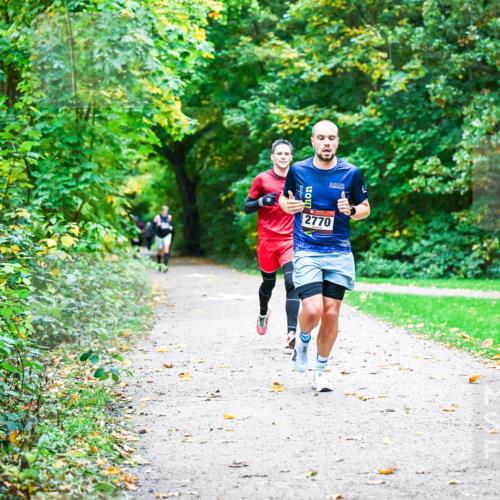 12.10.2025 - Bramfelder Halbmarathon 2025 Dr. Thomas Lammeyer http://msf.ph/oto/9344680 12.10.2025 10:11:36 Laufen 2770 meine-sportfotos.de