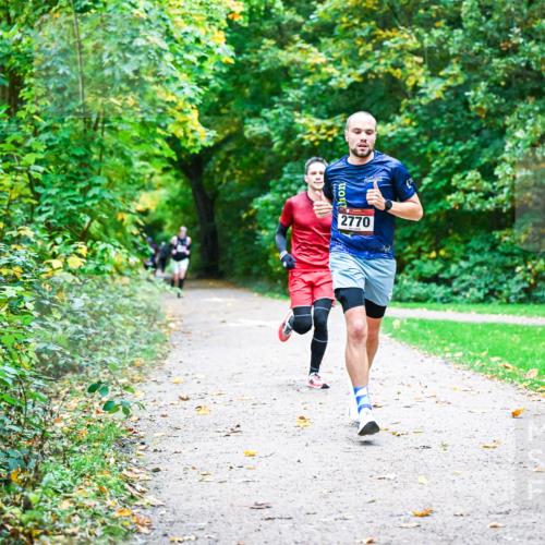 12.10.2025 - Bramfelder Halbmarathon 2025 Dr. Thomas Lammeyer http://msf.ph/oto/9344681 12.10.2025 10:11:36 Laufen 2770 meine-sportfotos.de