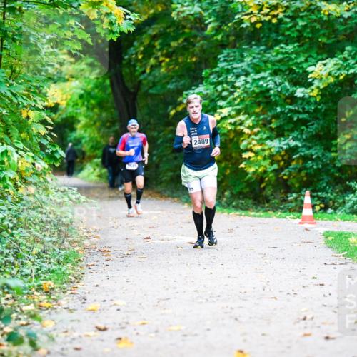 12.10.2025 - Bramfelder Halbmarathon 2025 Dr. Thomas Lammeyer http://msf.ph/oto/9344697 12.10.2025 10:11:41 Laufen 4, 2489 meine-sportfotos.de