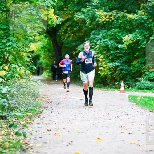 12.10.2025 - Bramfelder Halbmarathon 2025 Dr. Thomas Lammeyer http://msf.ph/oto/9344703 12.10.2025 10:11:42 Laufen 7845, 2489 meine-sportfotos.de