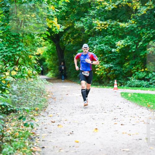 12.10.2025 - Bramfelder Halbmarathon 2025 Dr. Thomas Lammeyer http://msf.ph/oto/9344721 12.10.2025 10:11:46 Laufen 2545 meine-sportfotos.de