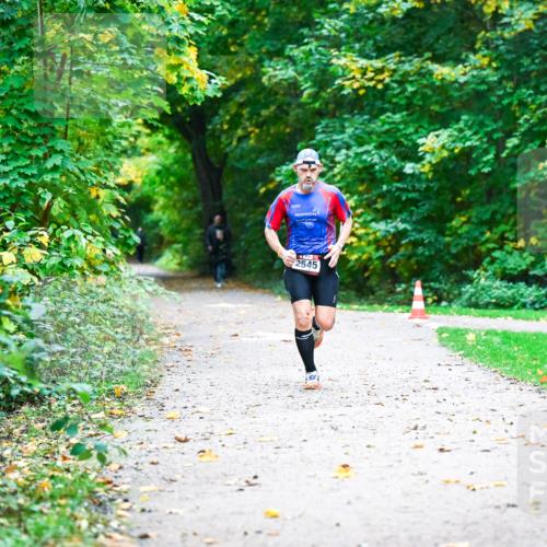 12.10.2025 - Bramfelder Halbmarathon 2025 Dr. Thomas Lammeyer http://msf.ph/oto/9344722 12.10.2025 10:11:46 Laufen 2545 meine-sportfotos.de