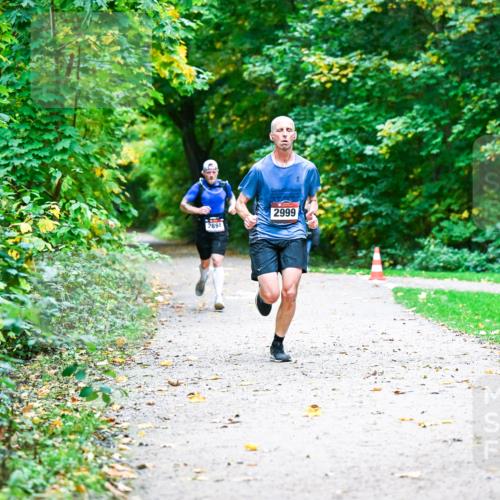 12.10.2025 - Bramfelder Halbmarathon 2025 Dr. Thomas Lammeyer http://msf.ph/oto/9344752 12.10.2025 10:12:01 Laufen 2894, 2999 meine-sportfotos.de