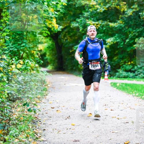 12.10.2025 - Bramfelder Halbmarathon 2025 Dr. Thomas Lammeyer http://msf.ph/oto/9344762 12.10.2025 10:12:04 Laufen 2894 meine-sportfotos.de