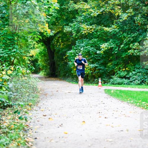 12.10.2025 - Bramfelder Halbmarathon 2025 Dr. Thomas Lammeyer http://msf.ph/oto/9344767 12.10.2025 10:12:24 Laufen 2496 meine-sportfotos.de