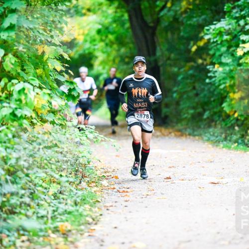 12.10.2025 - Bramfelder Halbmarathon 2025 Dr. Thomas Lammeyer http://msf.ph/oto/9344810 12.10.2025 10:12:38 Laufen 3, 2878 meine-sportfotos.de