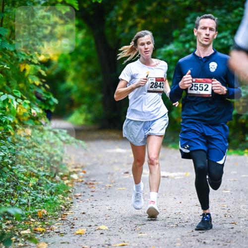 12.10.2025 - Bramfelder Halbmarathon 2025 Dr. Thomas Lammeyer http://msf.ph/oto/9344860 12.10.2025 10:12:49 Laufen 861, 2842, 2552 meine-sportfotos.de