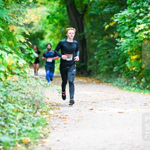 12.10.2025 - Bramfelder Halbmarathon 2025 Dr. Thomas Lammeyer http://msf.ph/oto/9344870 12.10.2025 10:12:56 Laufen 961 meine-sportfotos.de