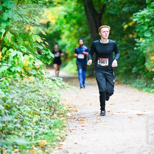 12.10.2025 - Bramfelder Halbmarathon 2025 Dr. Thomas Lammeyer http://msf.ph/oto/9344879 12.10.2025 10:12:57 Laufen 2961 meine-sportfotos.de