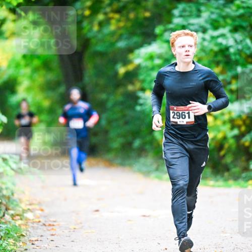12.10.2025 - Bramfelder Halbmarathon 2025 Dr. Thomas Lammeyer http://msf.ph/oto/9344894 12.10.2025 10:12:59 Laufen 2961, 70 meine-sportfotos.de