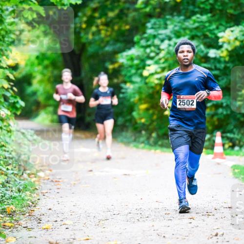 12.10.2025 - Bramfelder Halbmarathon 2025 Dr. Thomas Lammeyer http://msf.ph/oto/9344911 12.10.2025 10:13:05 Laufen 2502 meine-sportfotos.de
