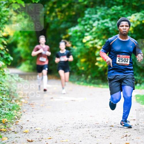 12.10.2025 - Bramfelder Halbmarathon 2025 Dr. Thomas Lammeyer http://msf.ph/oto/9344914 12.10.2025 10:13:05 Laufen 2502 meine-sportfotos.de