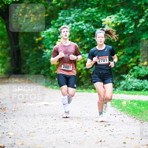 12.10.2025 - Bramfelder Halbmarathon 2025 Dr. Thomas Lammeyer http://msf.ph/oto/9344926 12.10.2025 10:13:09 Laufen 2881, 2701 meine-sportfotos.de