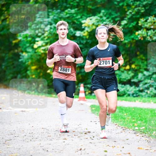 12.10.2025 - Bramfelder Halbmarathon 2025 Dr. Thomas Lammeyer http://msf.ph/oto/9344931 12.10.2025 10:13:09 Laufen 2881, 2701 meine-sportfotos.de