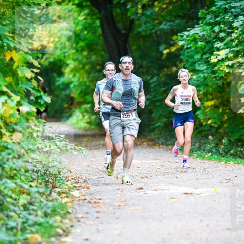 12.10.2025 - Bramfelder Halbmarathon 2025 Dr. Thomas Lammeyer http://msf.ph/oto/9344960 12.10.2025 10:13:27 Laufen 2954, 2985 meine-sportfotos.de