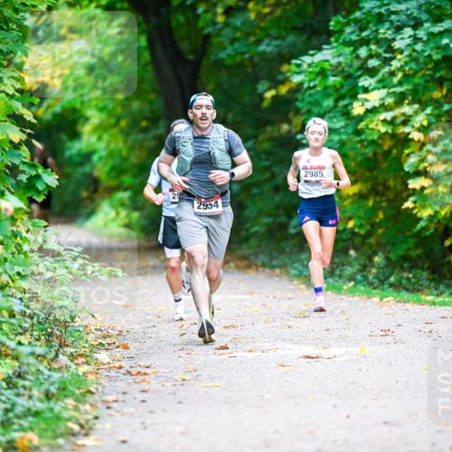 12.10.2025 - Bramfelder Halbmarathon 2025 Dr. Thomas Lammeyer http://msf.ph/oto/9344962 12.10.2025 10:13:27 Laufen 29, 2954, 2985 meine-sportfotos.de