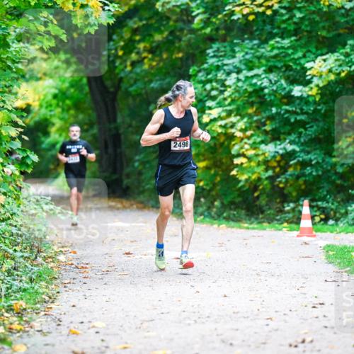 12.10.2025 - Bramfelder Halbmarathon 2025 Dr. Thomas Lammeyer http://msf.ph/oto/9345008 12.10.2025 10:13:39 Laufen 3439, 2498 meine-sportfotos.de