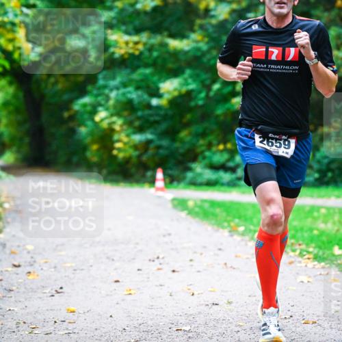12.10.2025 - Bramfelder Halbmarathon 2025 Dr. Thomas Lammeyer http://msf.ph/oto/9345079 12.10.2025 10:13:56 Laufen 2659, 86 meine-sportfotos.de