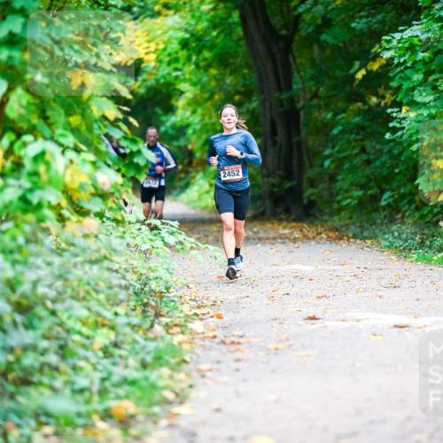 12.10.2025 - Bramfelder Halbmarathon 2025 Dr. Thomas Lammeyer http://msf.ph/oto/9345081 12.10.2025 10:14:14 Laufen 2452 meine-sportfotos.de